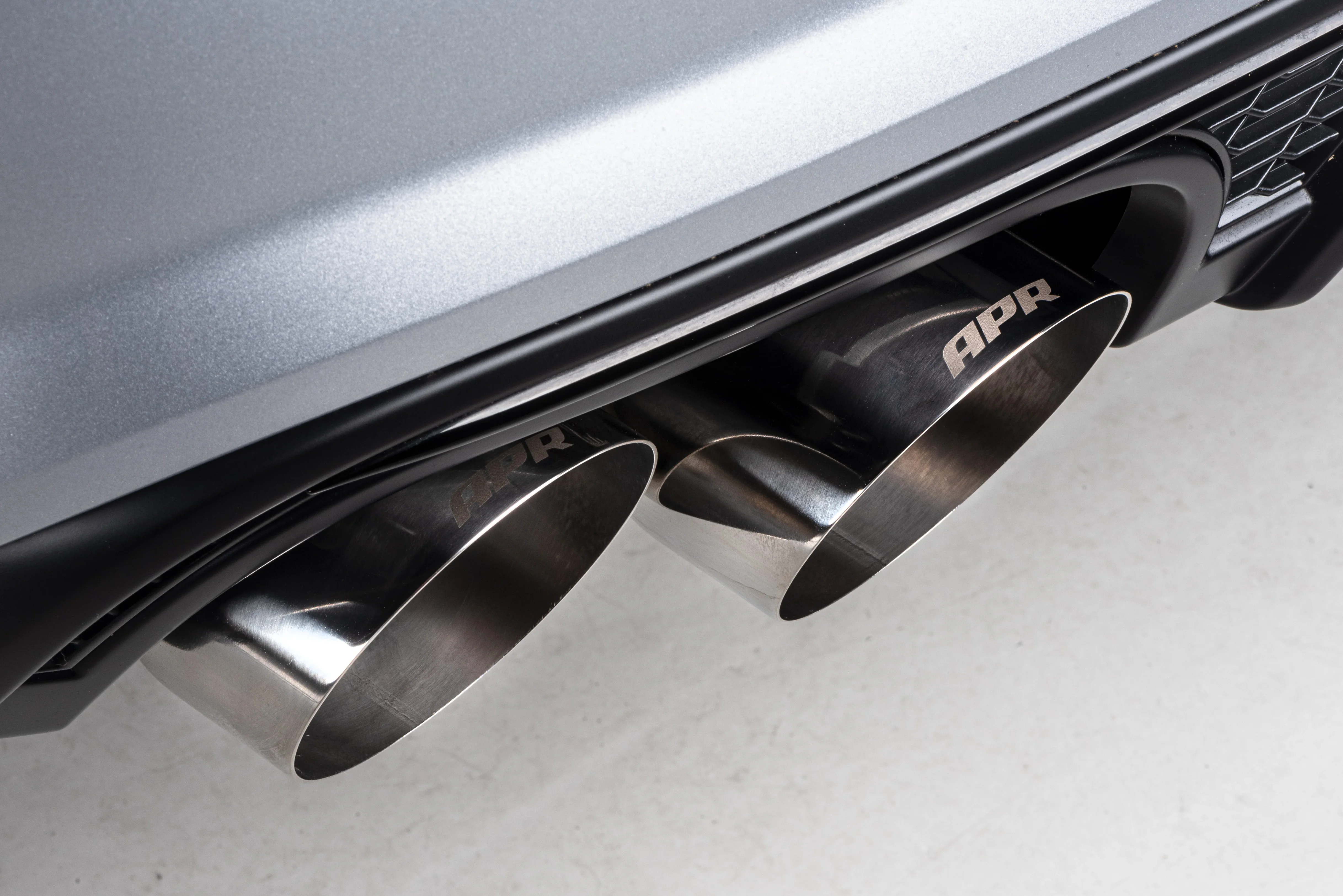 APR CATBACK EXHAUST SYSTEM - Audi C7 RS6/RS7 (2014-2018) - Image 4